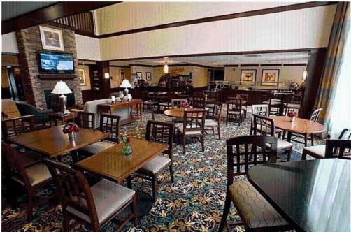 Hotel Hawthorn By Wyndham Buffalo Airport