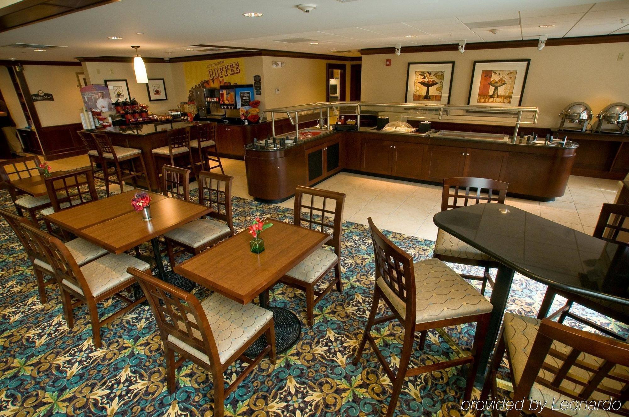 Hawthorn By Wyndham Buffalo Airport Hotel