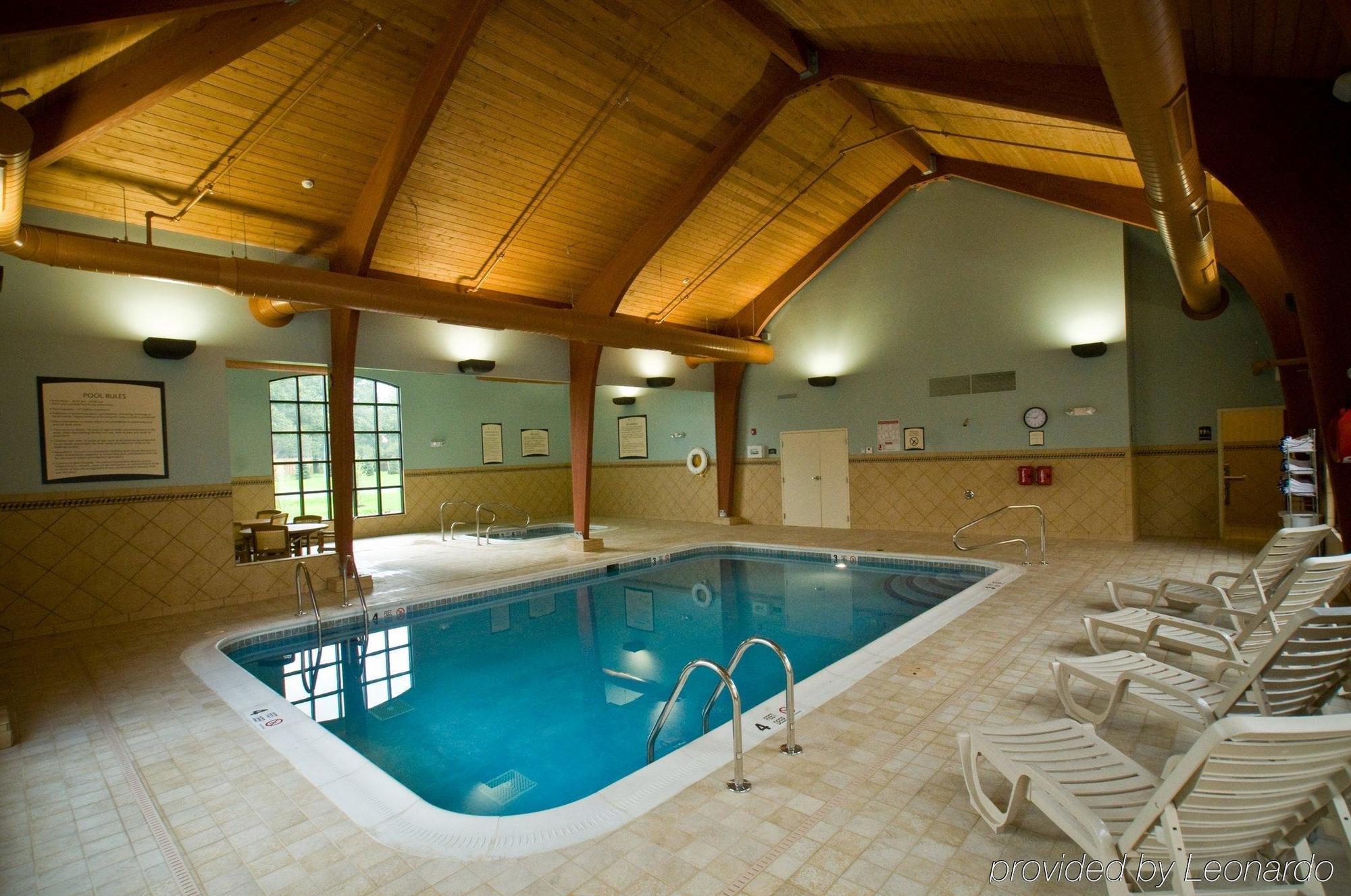 Hawthorn By Wyndham Buffalo Airport Hotel 3*