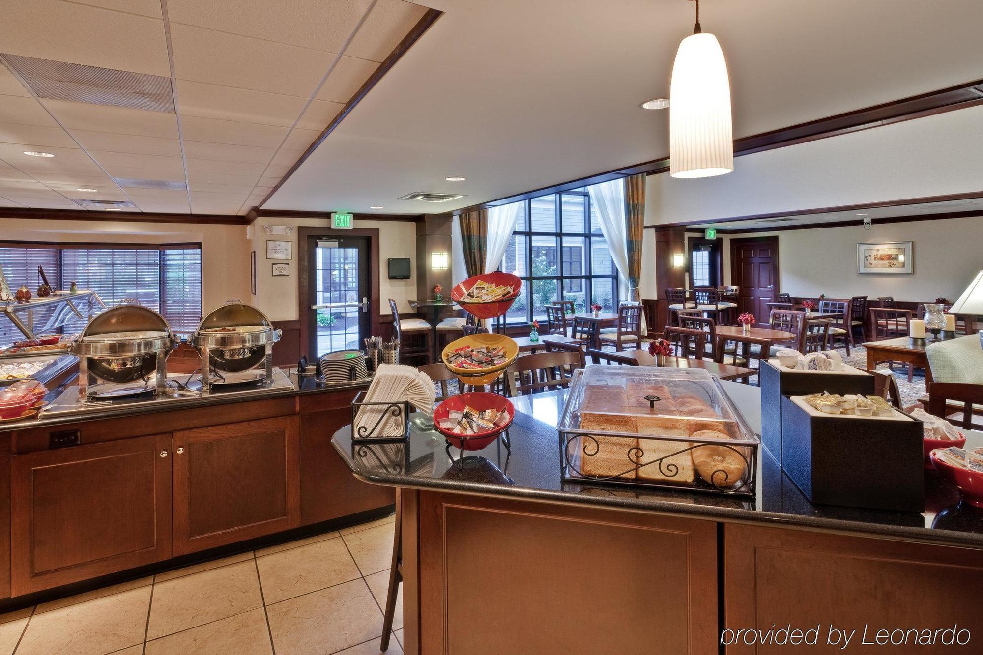 Hotel Hawthorn By Wyndham Buffalo Airport
