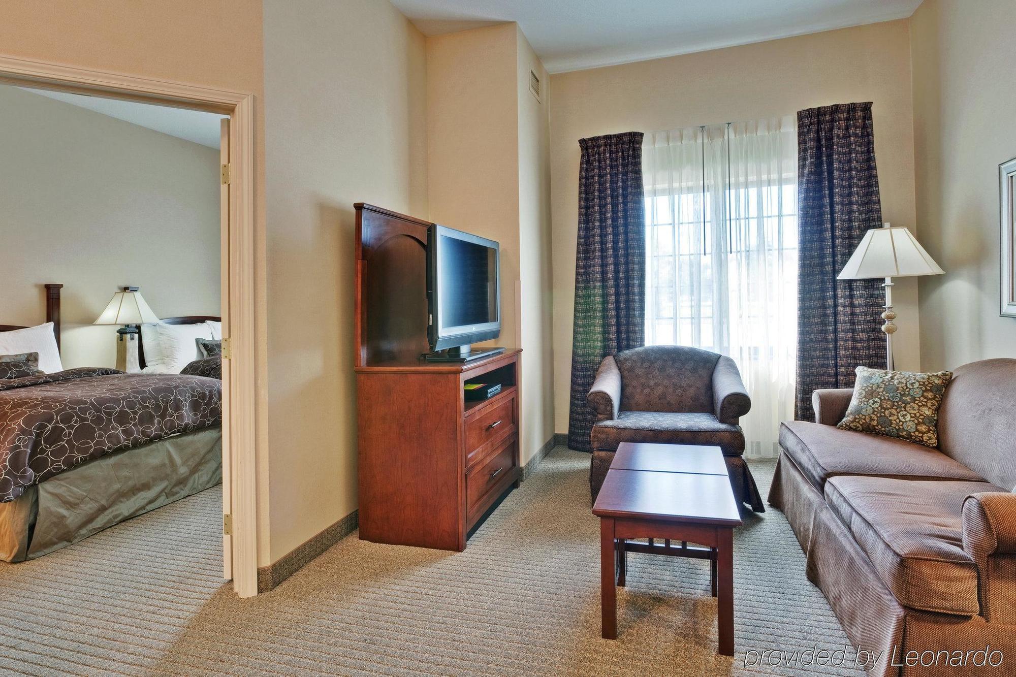 Hotel Hawthorn By Wyndham Buffalo Airport