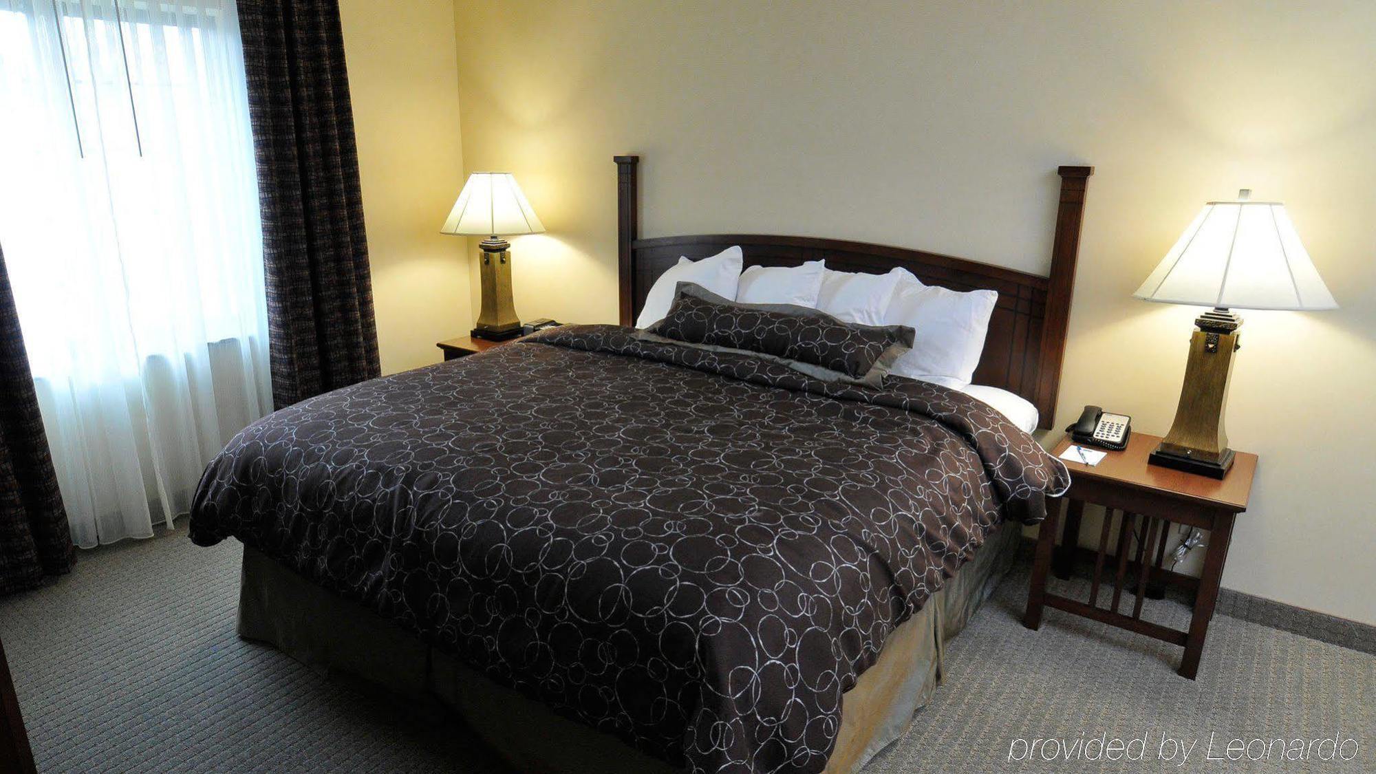 Hawthorn By Wyndham Buffalo Airport Williamsville