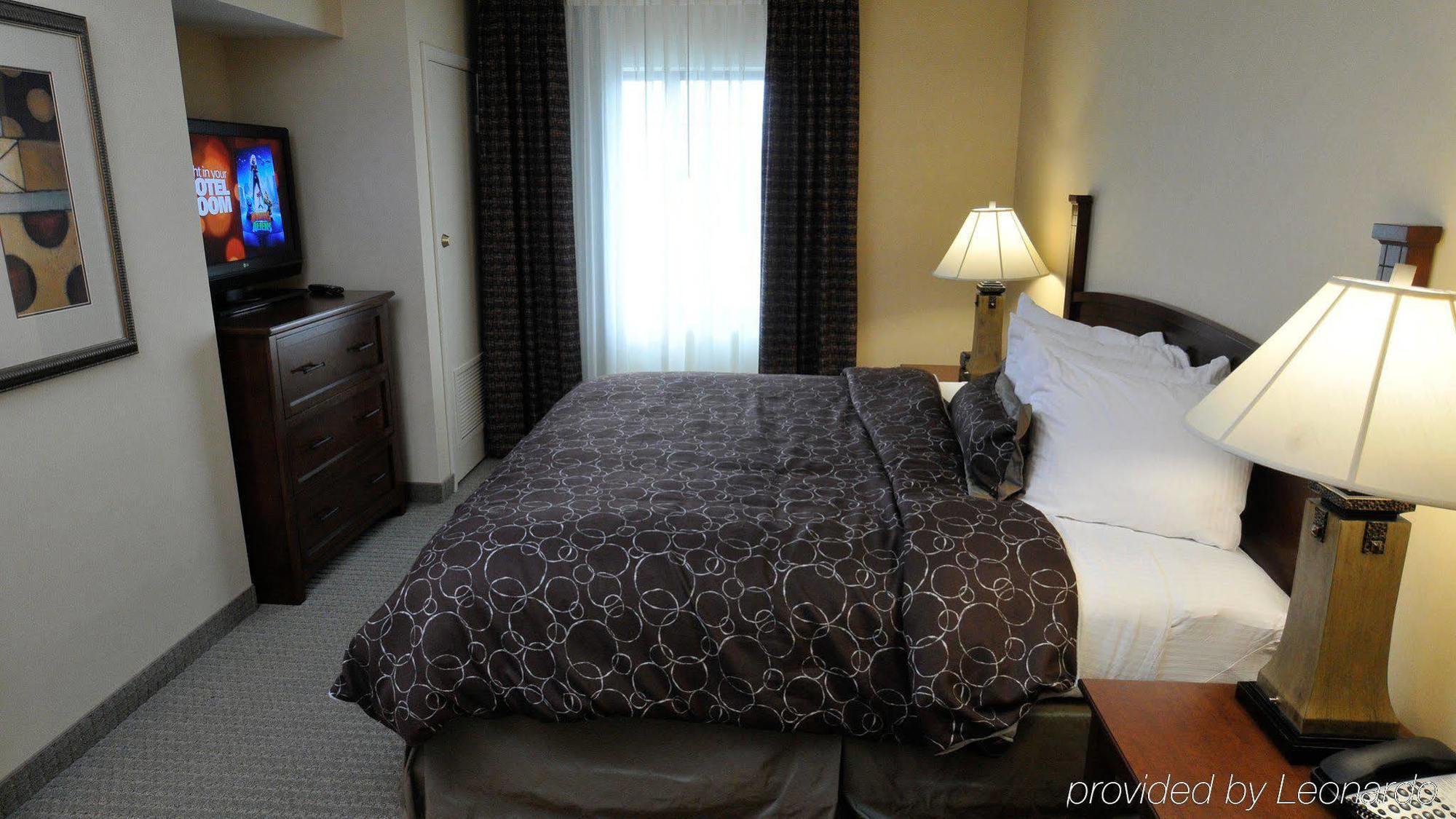 Hotel Hawthorn By Wyndham Buffalo Airport